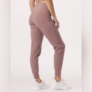 NWT Glyder Pure Jogger in Lavender Bark